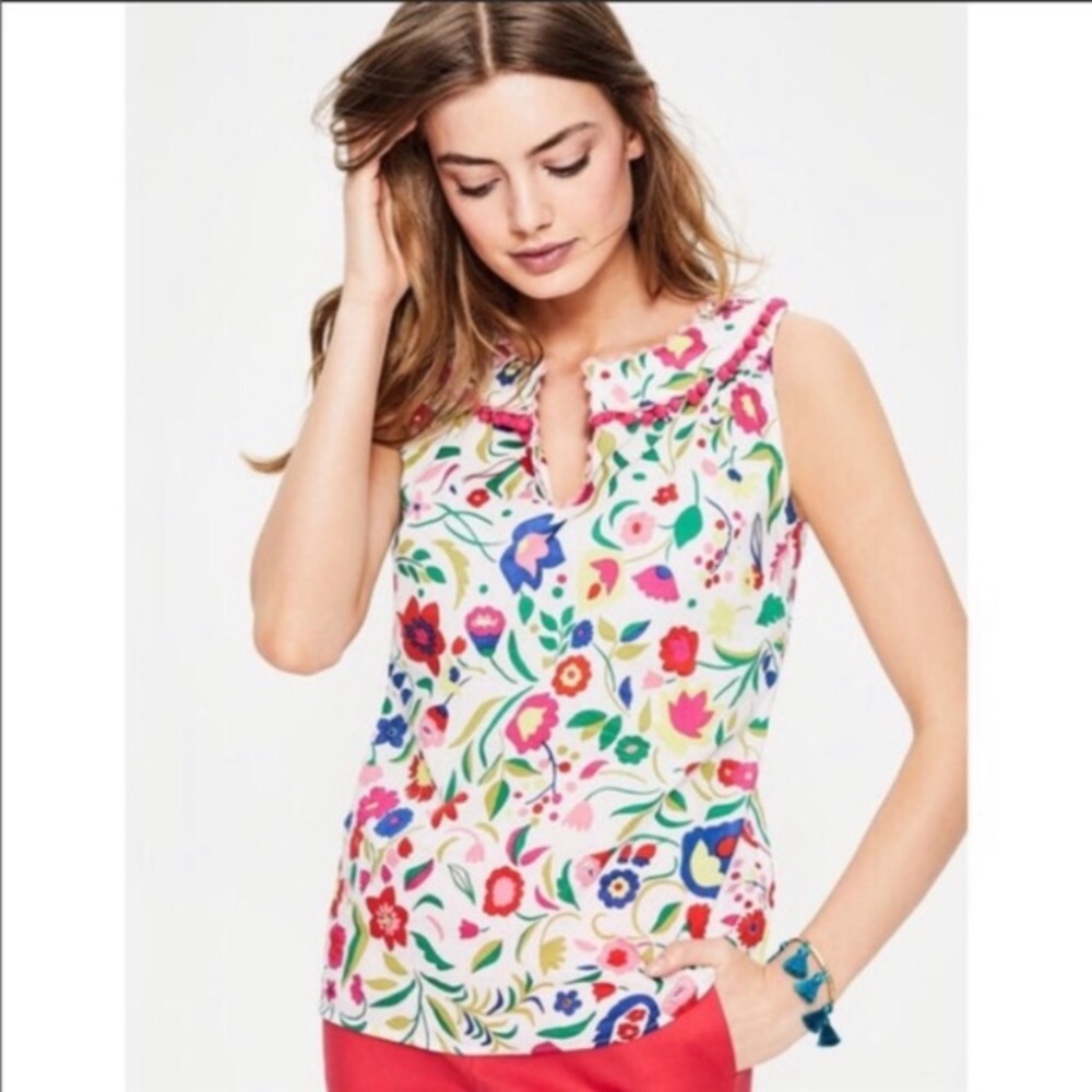 Adorable floral Boden sleeveless pompom top